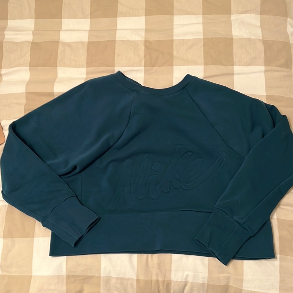 Nike cropped hoodie
